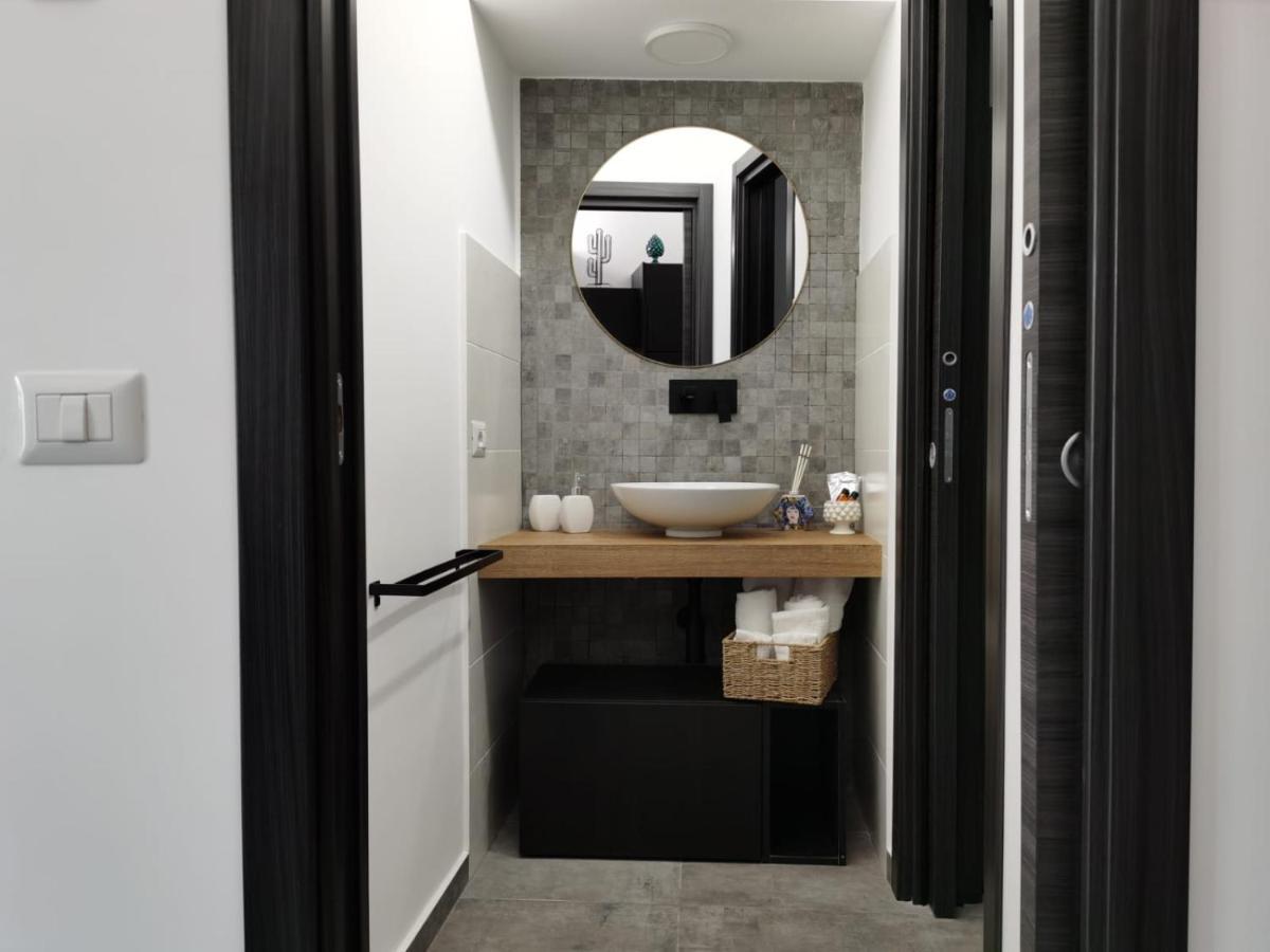 Cavour 45 - Ortigia Apartments Сиракузы Экстерьер фото